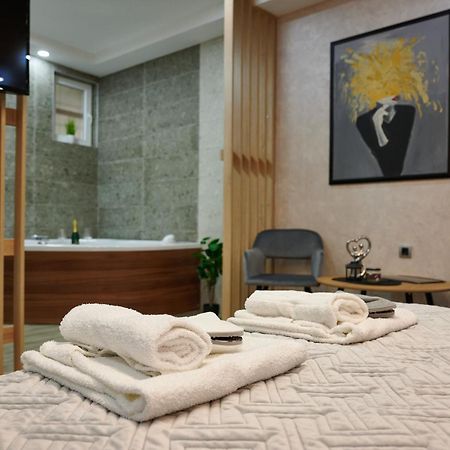 Vanimi Lux Apartmani Kikinda Exterior foto