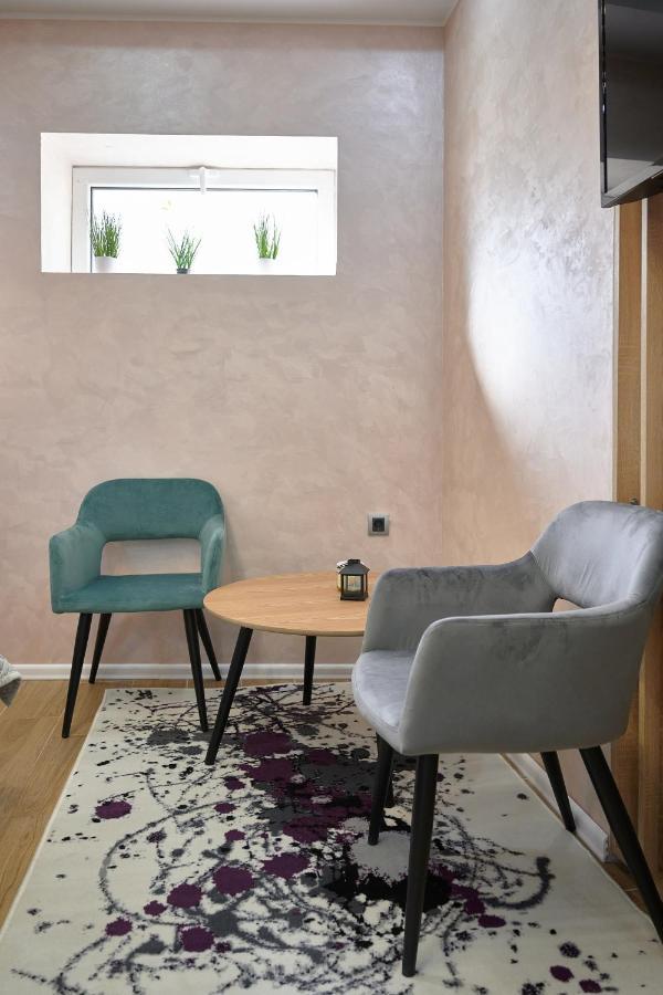 Vanimi Lux Apartmani Kikinda Exterior foto