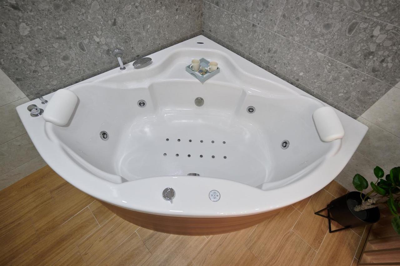 Vanimi Lux Apartmani Kikinda Exterior foto