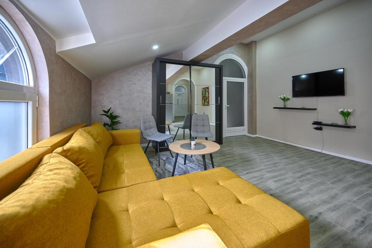 Vanimi Lux Apartmani Kikinda Exterior foto