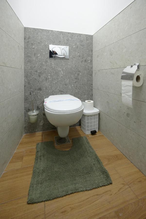 Vanimi Lux Apartmani Kikinda Exterior foto